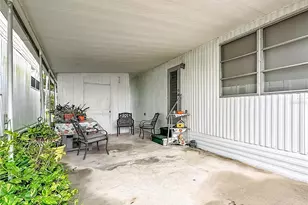 7490 46th Ave N, Saint Petersburg, FL 33709 - Photo 3