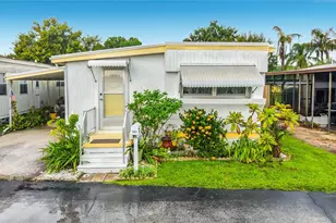 7490 46th Ave N, Saint Petersburg, FL 33709 - Photo 1