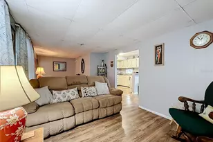 7490 46th Ave N, Saint Petersburg, FL 33709 - Photo 13