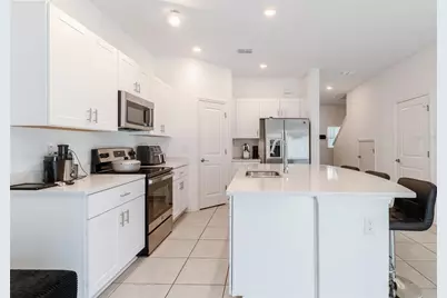 2918 Canary Avenue, Davenport, FL 33837 - Photo 9