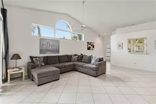 2911 Dickens Cir, Kissimmee, FL 34747 - Photo 5