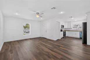 2426 6th St NE, Winter Haven, FL 33881 - Photo 9