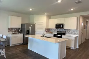 3074 Viceroy Ct, Poinciana, FL 34759 - Photo 3