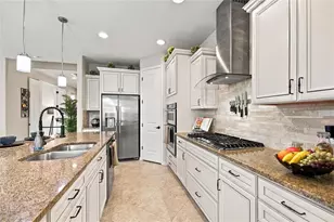 492 Pontevedra Rd, Davenport, FL 33896 - Photo 13