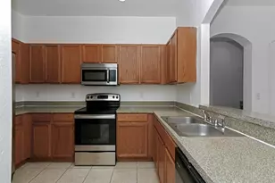 3006 Thornton Dr, Kissimmee, FL 34741 - Photo 9