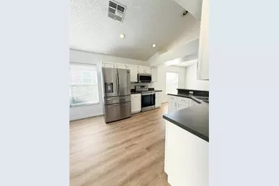 142 Harwood Circle, Kissimmee, FL 34744 - Photo 3