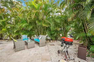 571 St Judes Dr, Longboat Key, FL 34228 - Photo 13