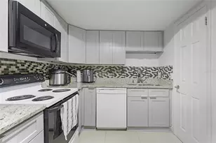 2408 Barley Club Ct, Orlando, FL 32837 - Photo 7