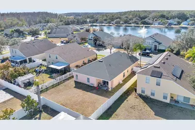 2109 Woodsedge Drive, Kissimmee, FL 34746 - Photo 9