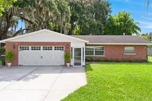 1215 Lakeshore Blvd, Saint Cloud, FL 34769 - Photo 1