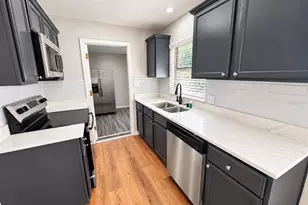 4692 Barley St, Orlando, FL 32811 - Photo 11