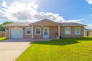 214 Dahlia Dr, Kissimmee, FL 34743 - Photo 1