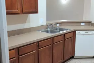 3000 Laurel Park Ln, Kissimmee, FL 34741 - Photo 7