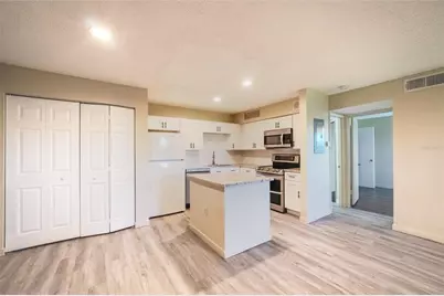 315 Lakepointe Drive #204, Altamonte Springs, FL 32701 - Photo 7