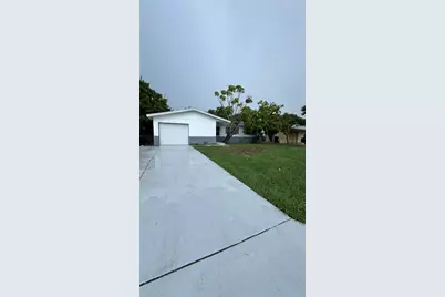 2197 63rd Avenue S, Saint Petersburg, FL 33712 - Photo 3