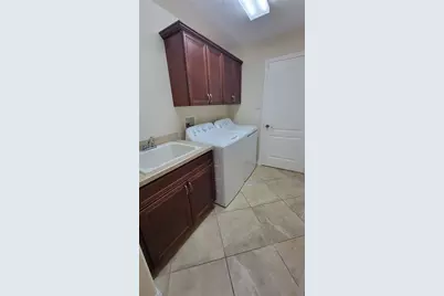 941 Mandrake Street, The Villages, FL 32162 - Photo 33