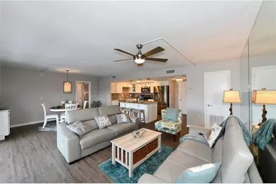 800 Benjamin Franklin Drive #403, Sarasota, FL 34236 - Photo 9