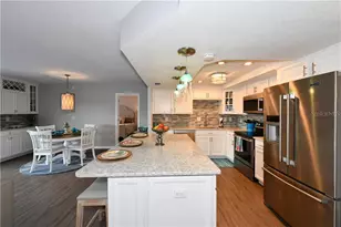 800 Benjamin Franklin Dr, Sarasota, FL 34236 - Photo 13