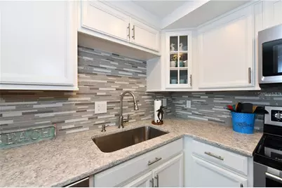 800 Benjamin Franklin Drive #403, Sarasota, FL 34236 - Photo 15