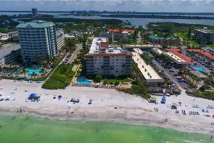 800 Benjamin Franklin Dr, Sarasota, FL 34236 - Photo 29