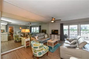 800 Benjamin Franklin Dr, Sarasota, FL 34236 - Photo 7