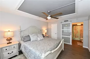 800 Benjamin Franklin Dr, Sarasota, FL 34236 - Photo 19