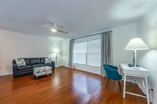 910 Chipaway Dr, Apollo Beach, FL 33572 - Photo 5