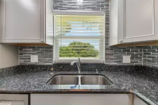 4040 NE 95th Rd, Wildwood, FL 34785 - Photo 9