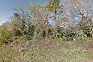 658 Stanwin Loop, Lehigh Acres, FL 33972 - Photo 1