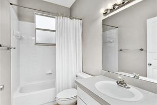 11933 Derbyshire Dr, Tampa, FL 33626 - Photo 19