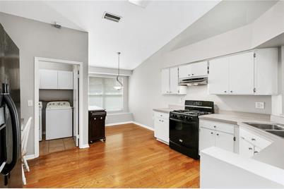 11933 Derbyshire Drive, Tampa, FL 33626 - Photo 11