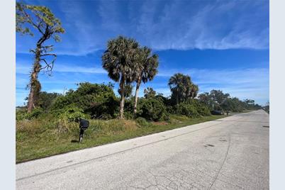 18482 Goodman Circle, Port Charlotte, FL 33948 - Photo 13