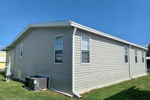 2140 Gondola Dr, Sarasota, FL 34238 - Photo 3