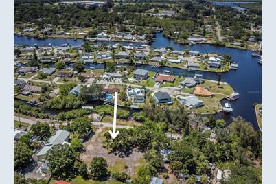 817 2nd Avenue NW, Ruskin, FL 33570 - Photo 9