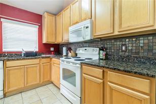 2316 Roanoke Springs Dr, Ruskin, FL 33570 - Photo 11