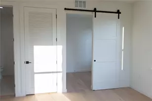 1218 E Kay St, Tampa, FL 33602 - Photo 9