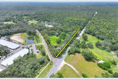 5226 Lithia Springs Road, Lithia, FL 33547 - Photo 1