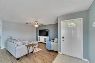 1013 Apollo Beach Blvd, Apollo Beach, FL 33572 - Photo 11