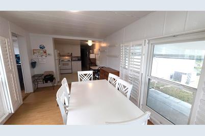 4851 W Gandy Boulevard #B4 L32, Tampa, FL 33611 - Photo 3