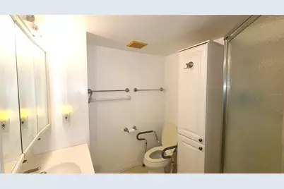 4851 W Gandy Boulevard #B4 L32, Tampa, FL 33611 - Photo 21