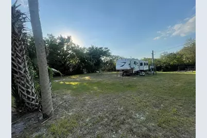 10020 Linda Street, Gibsonton, FL 33534 - Photo 21