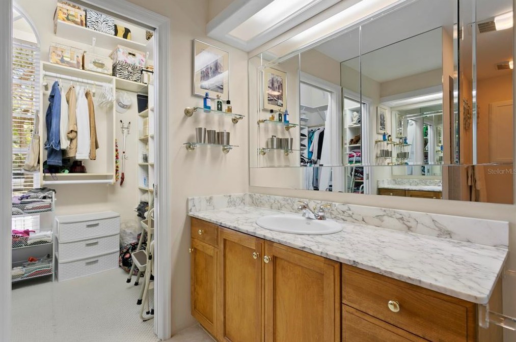 16347 Heathrow Dr, Tampa FL 33647-2641 exterior