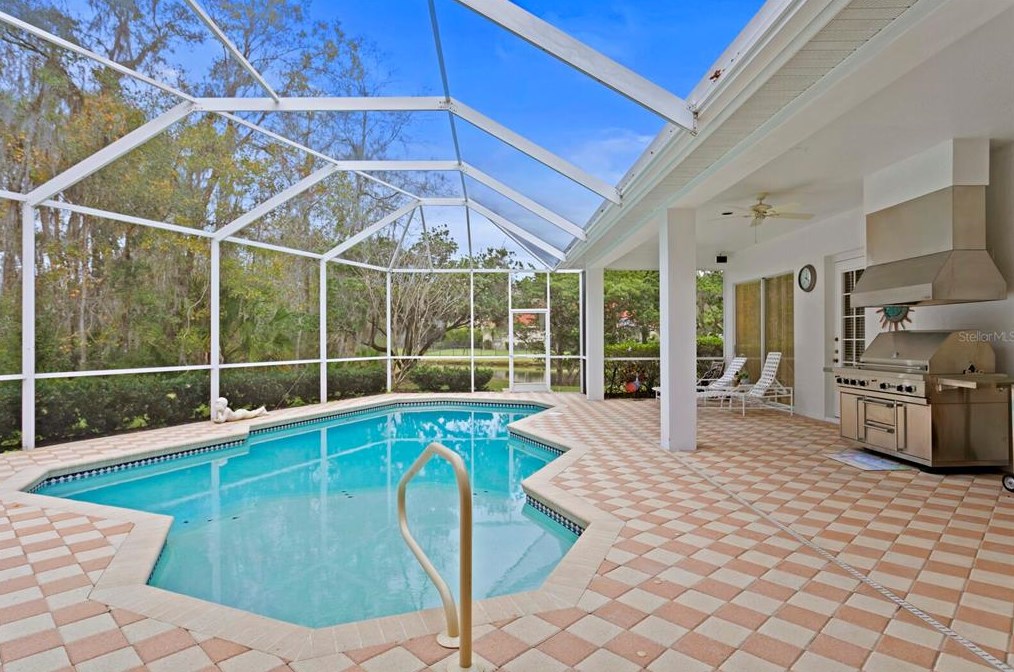 16347 Heathrow Dr, Tampa FL 33647-2641 exterior