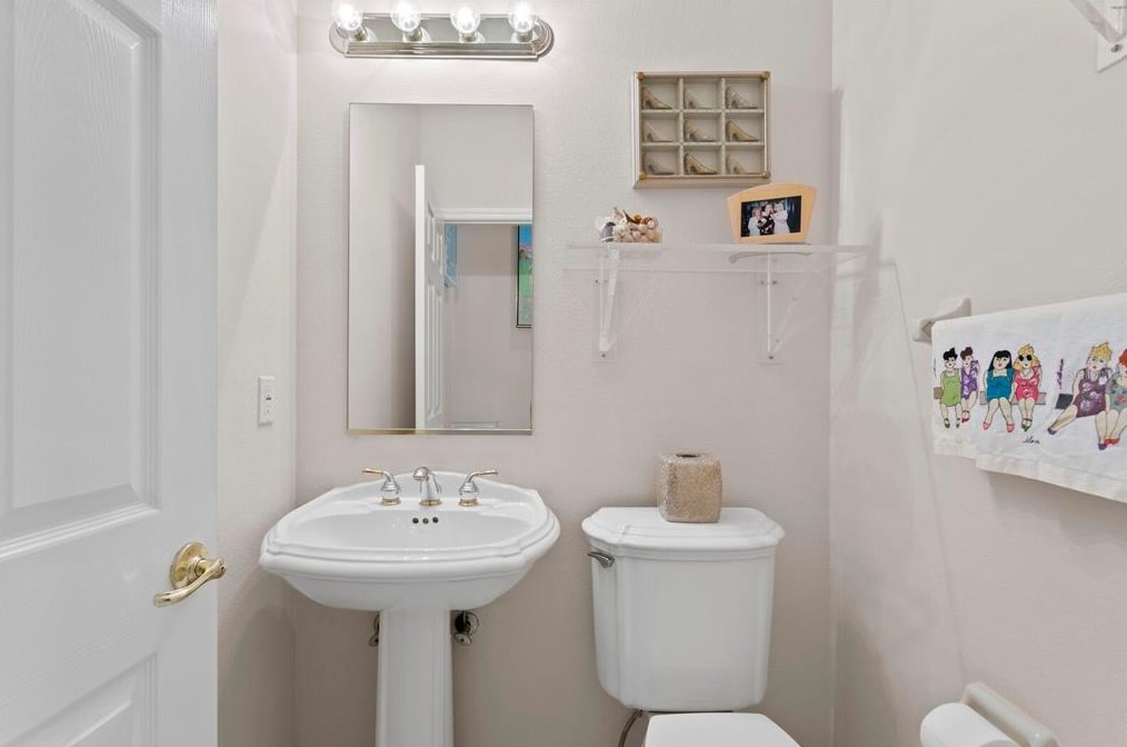 16347 Heathrow Dr, Tampa FL 33647-2641 exterior