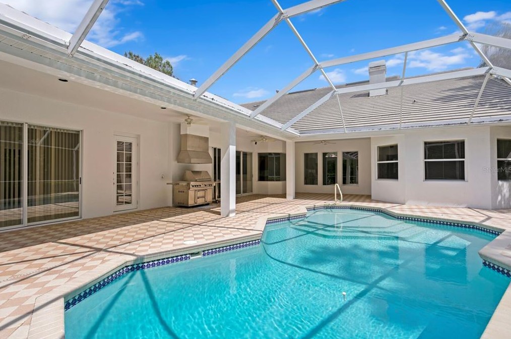 16347 Heathrow Dr, Tampa FL 33647-2641 exterior