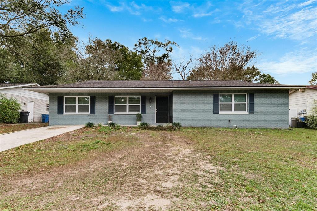 1205 Oak Valley Dr, Seffner, FL 33584 MLS T3496878 Coldwell Banker