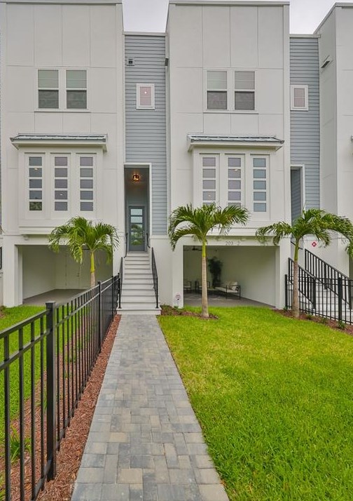 203 Danube Ave, Tampa FL 33606-3726 exterior