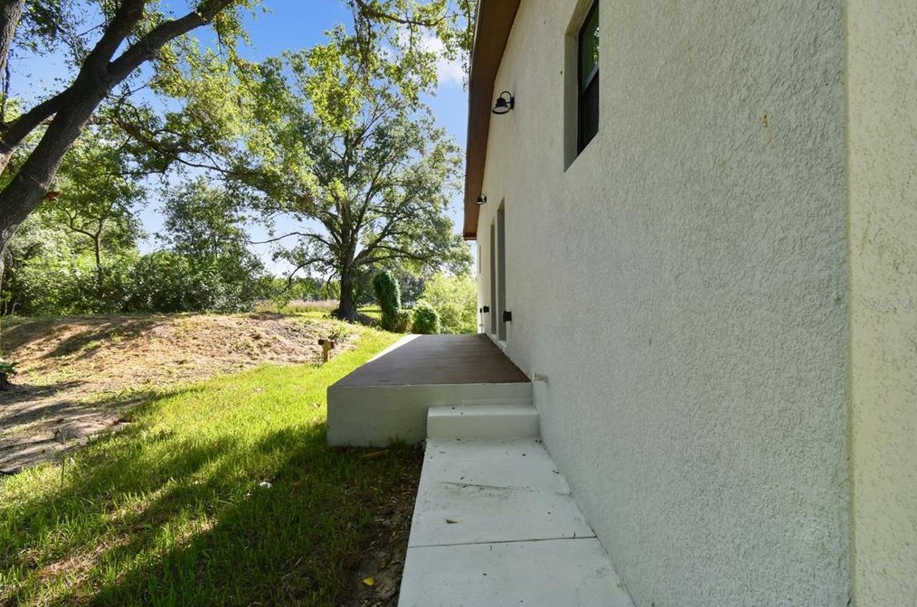 3325 Old Tampa Hwy, Lakeland FL  33815-3542 exterior