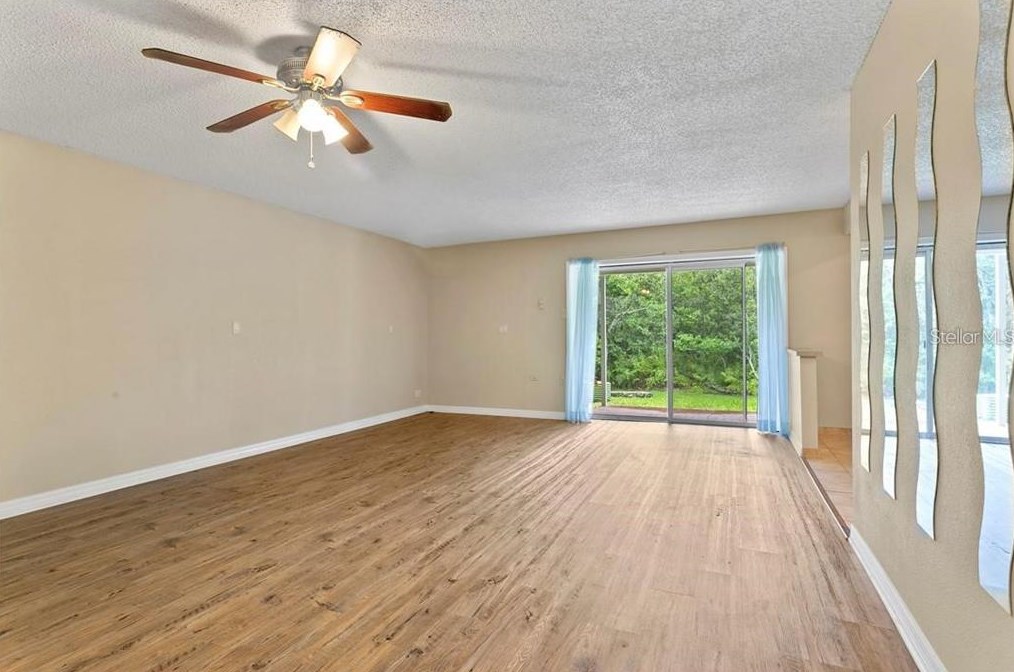 109 Kathleen Ct, Tarpon Springs FL  34689-4607 exterior