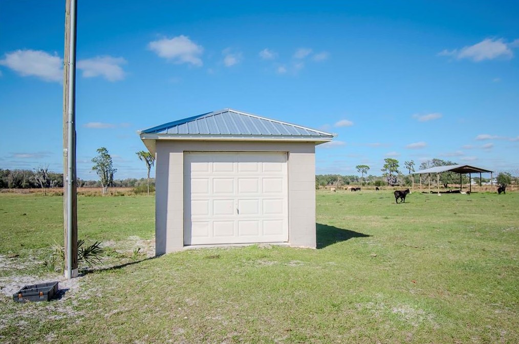 12011 Browning Rd, Lithia FL 33547-2850 exterior